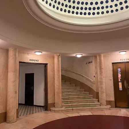 Jackquaters * Budapesta